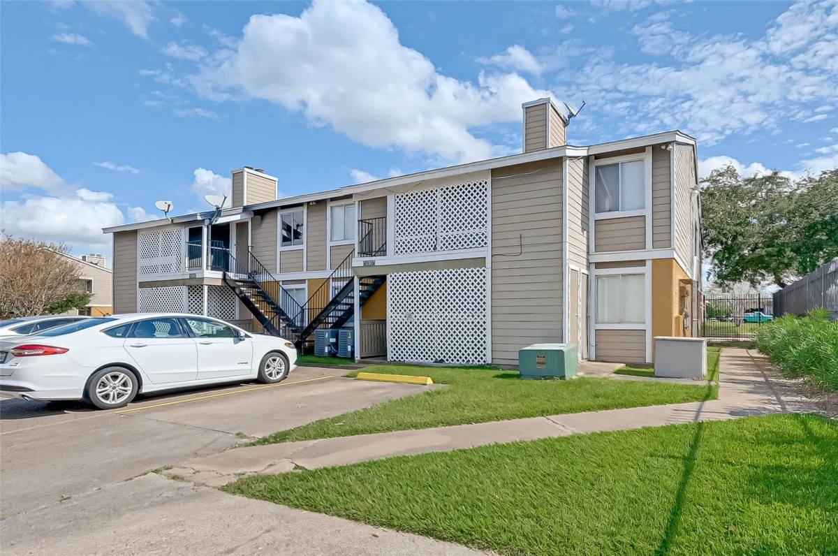 Apartment for rent at 12507 Ashford Meadow Dr #12507A, Houston, TX 77082
