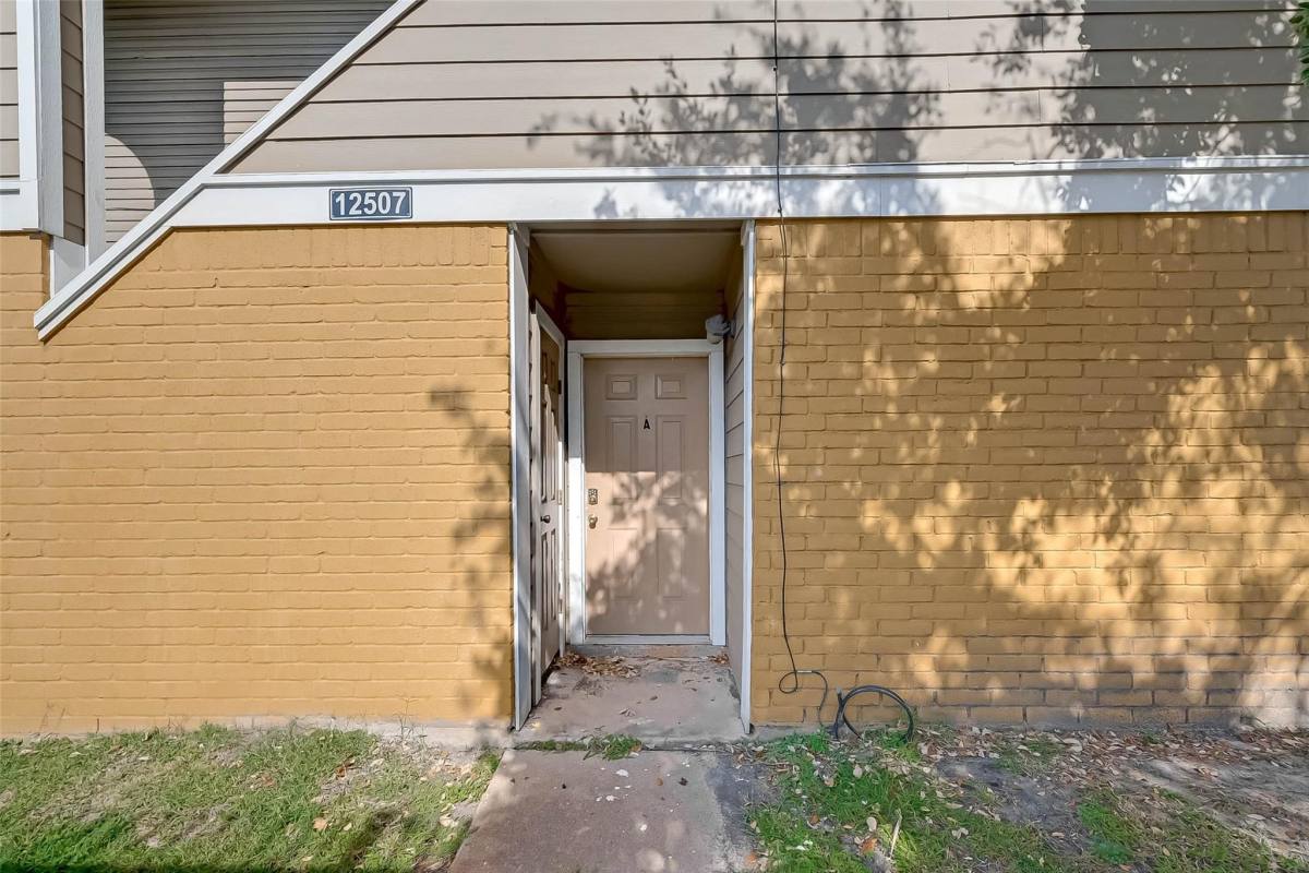 Apartment for rent at 12507 Ashford Meadow Dr #12507A, Houston, TX 77082