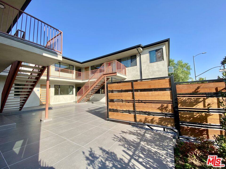 Apartment for rent at 3207 W 3rd St #10, Los Angeles, CA 90020