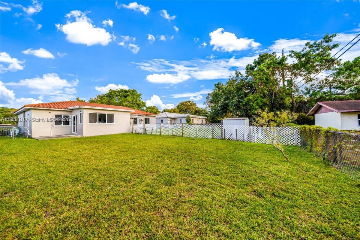 Apartment for rent at 11020 NE 10th Ave #11022, Miami, FL 33161