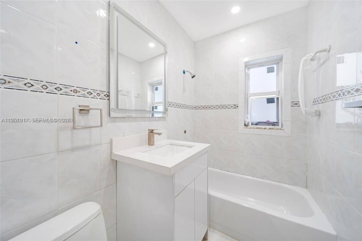 Apartment for rent at 11020 NE 10th Ave #11022, Miami, FL 33161
