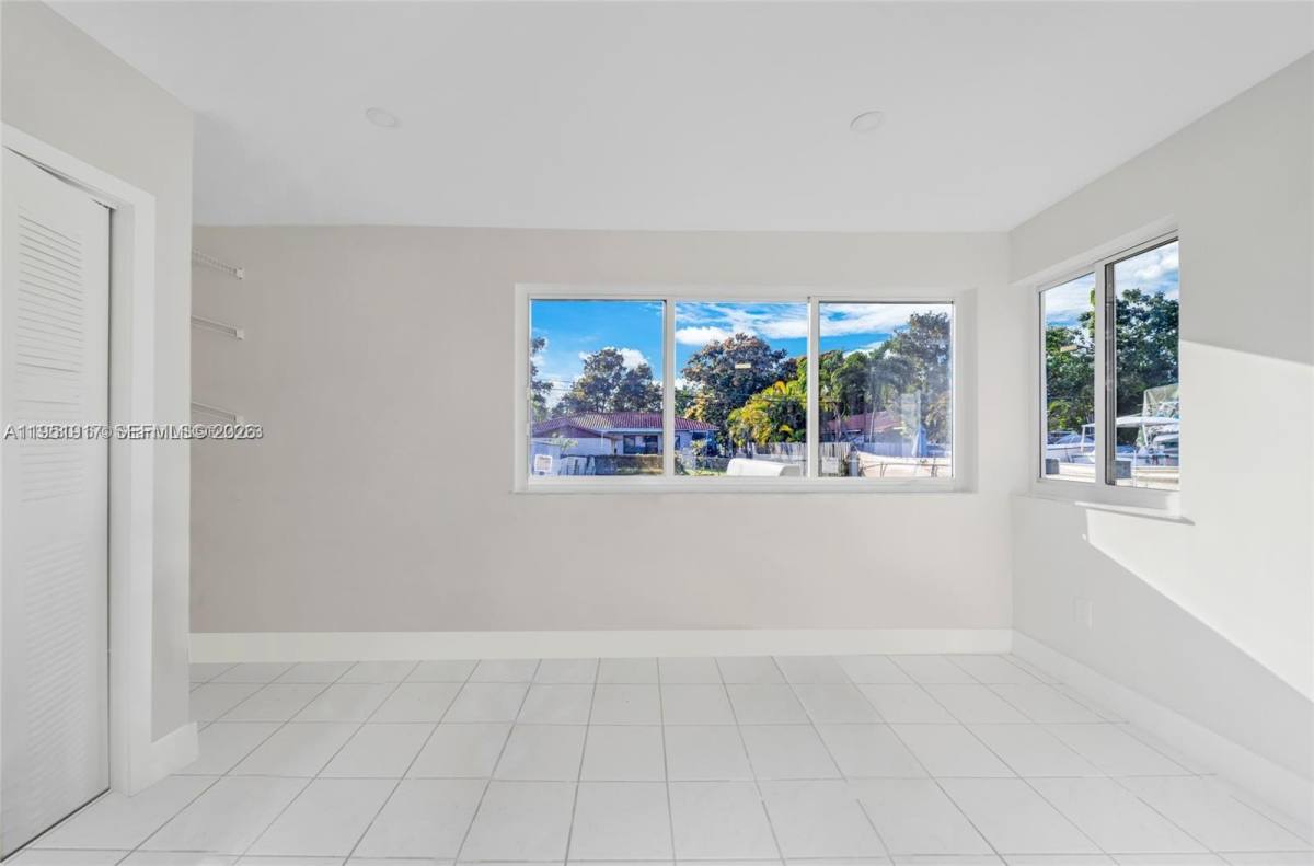 Apartment for rent at 11020 NE 10th Ave #11022, Miami, FL 33161