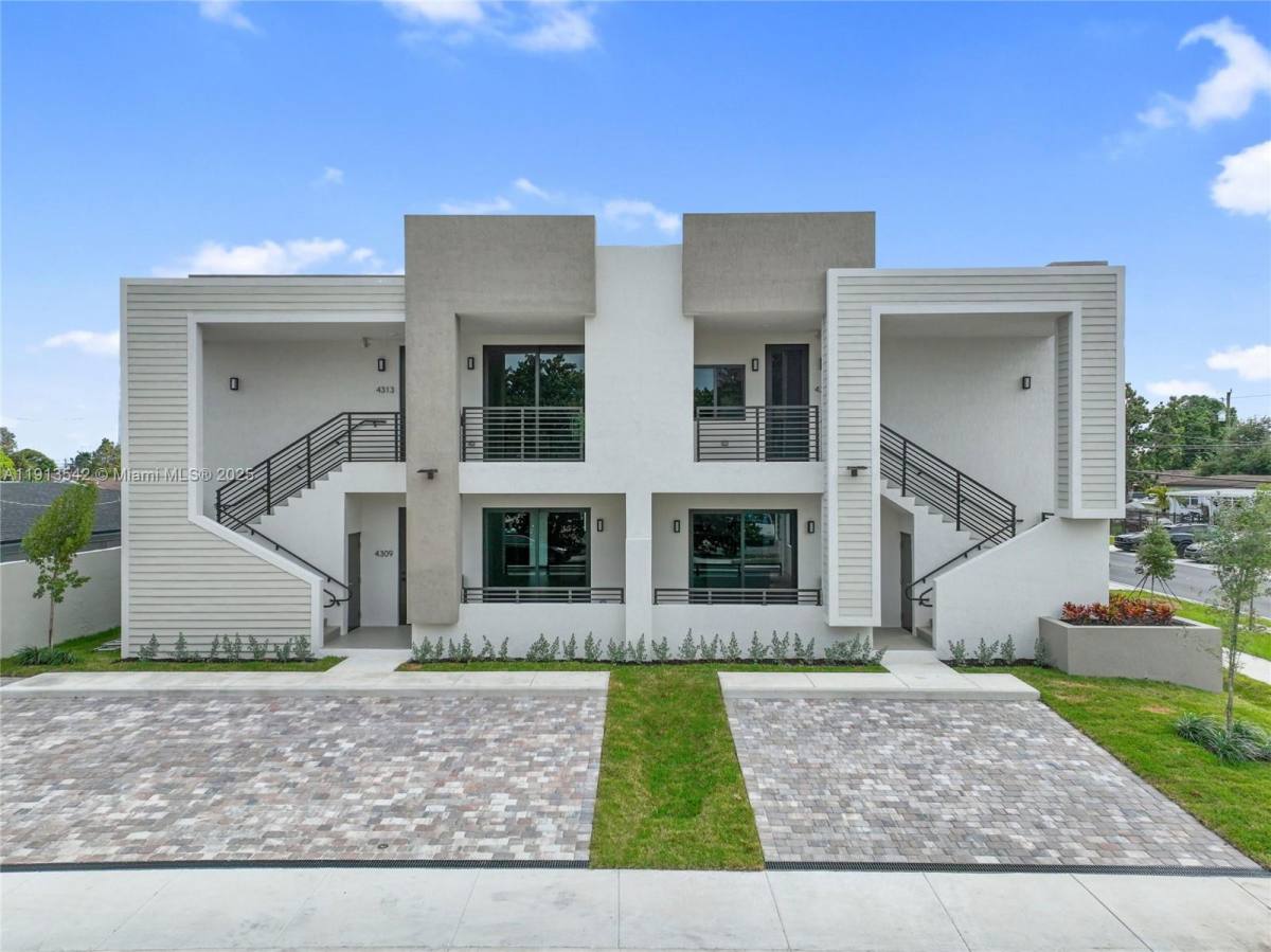 Apartment for rent at 4309 E 8th Court #4309A, Hialeah, FL 33013