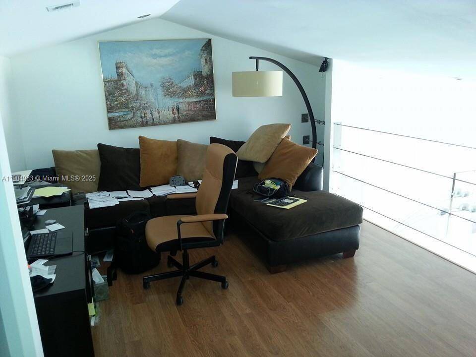 Townhouse for rent at 546 NE 199th Lane #5464W, Miami, FL 33179