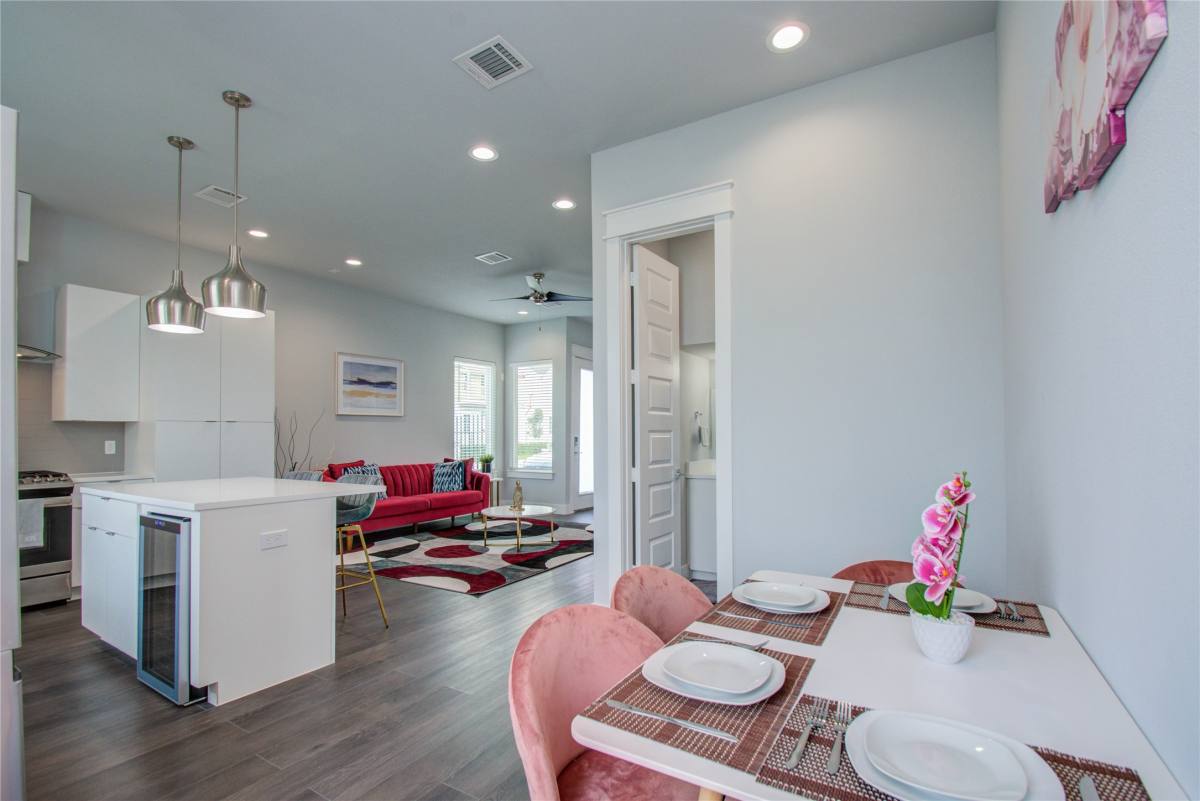 Townhouse for rent at 2549 Hollister Rd, Houston, TX 77080