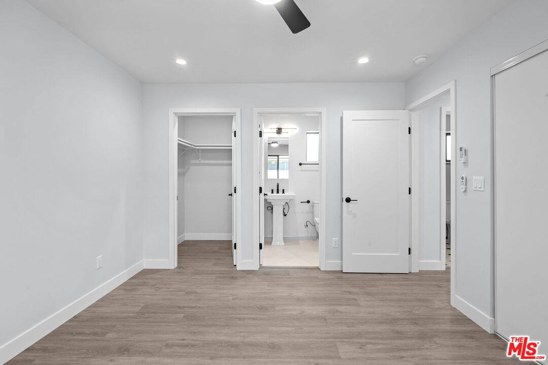 Apartment for rent at 1518 1 2 Stearns Dr, Los Angeles, CA 90035