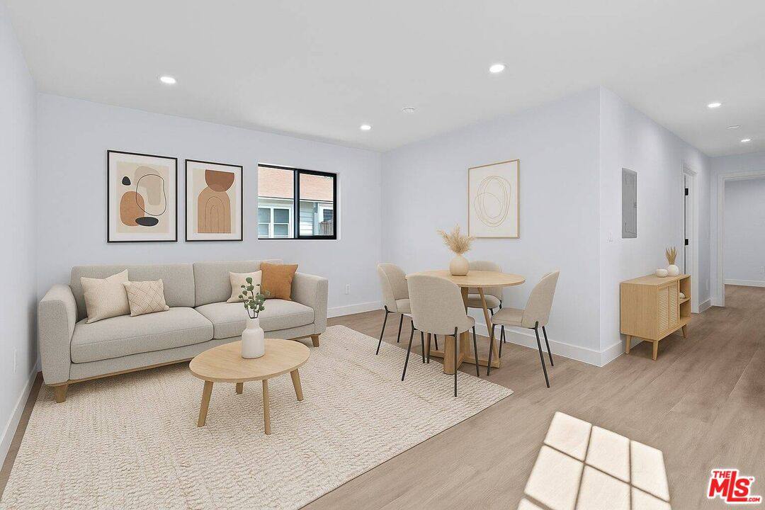 Apartment for rent at 1518 1 2 Stearns Dr, Los Angeles, CA 90035