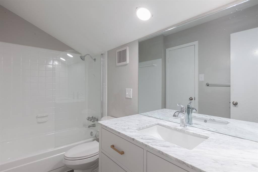 Apartment for rent at 3401 Grooms St, Austin, TX 78705