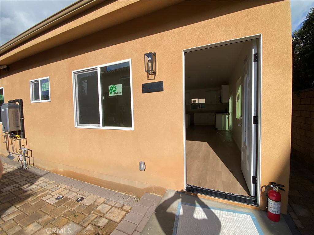 Apartment for rent at 18543 1 2 Ingomar St, Reseda, CA 91335