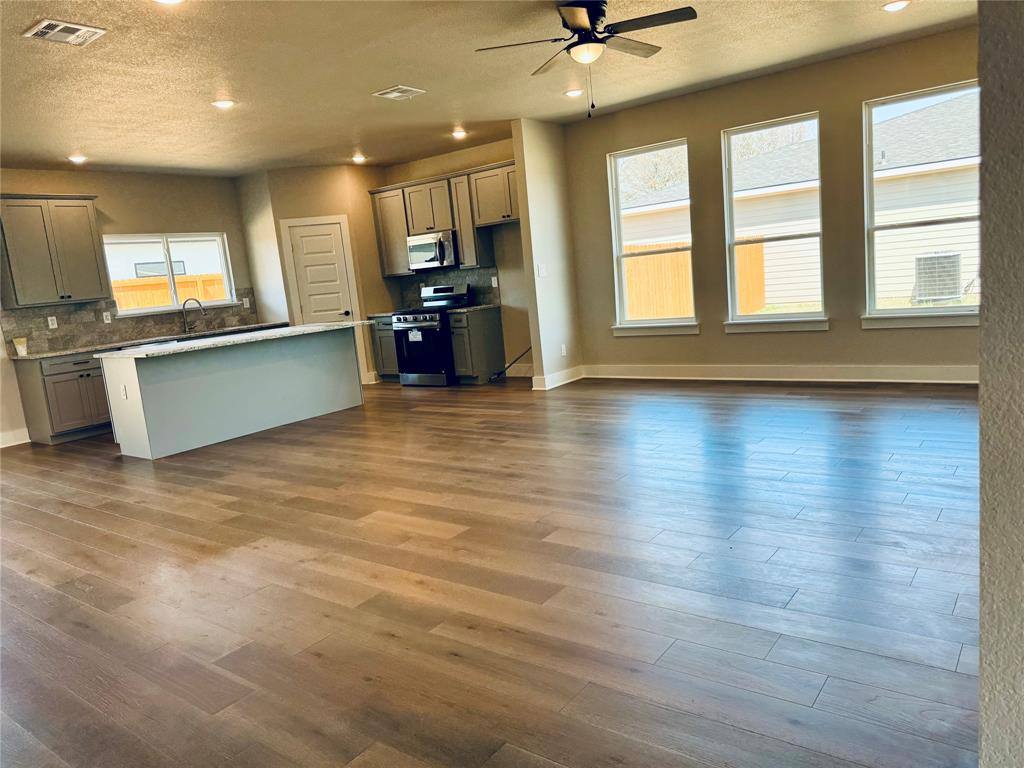 Apartment for rent at 15614 Garden Lane, Lindale, TX 75771