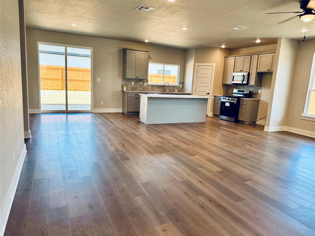 Apartment for rent at 15614 Garden Lane, Lindale, TX 75771