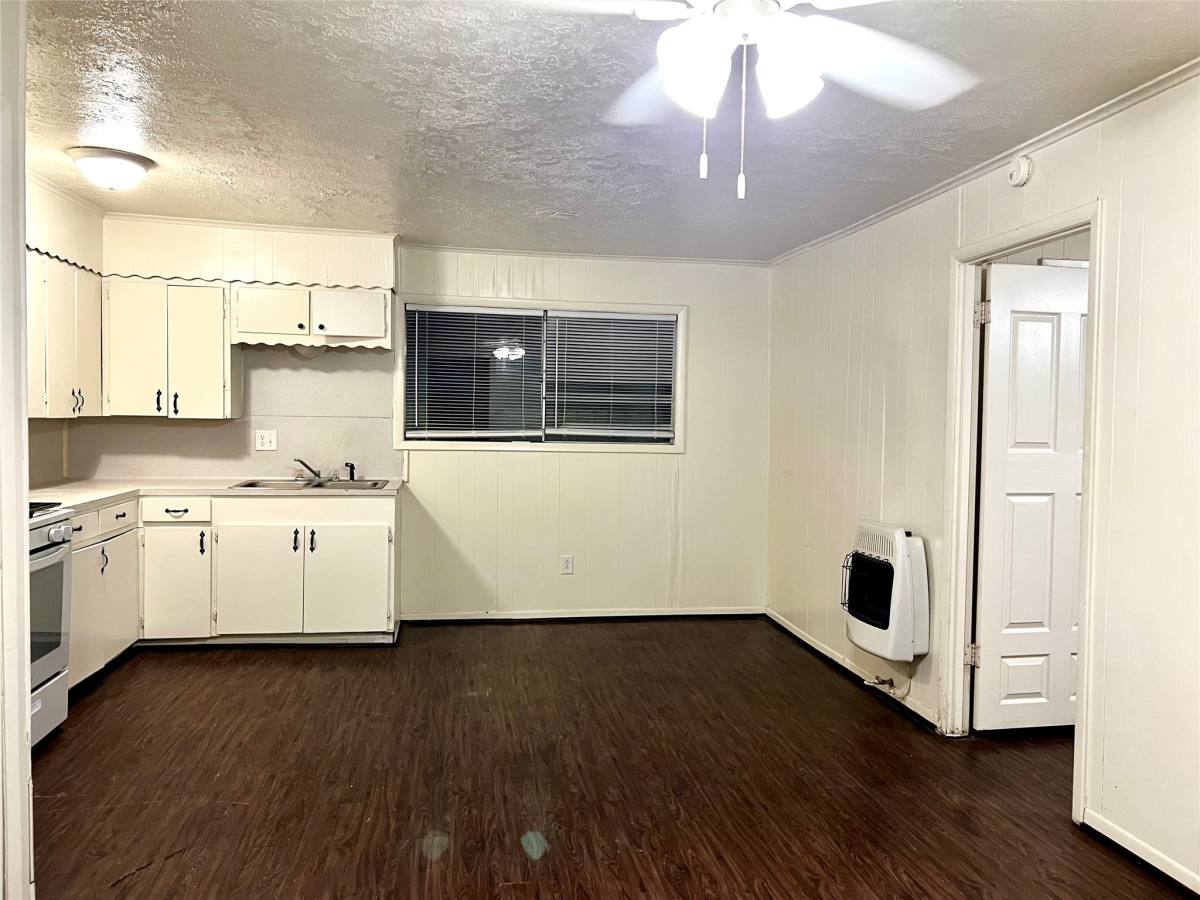 Apartment for rent at 1014 E 23rd St #2, Bryan, TX 77803