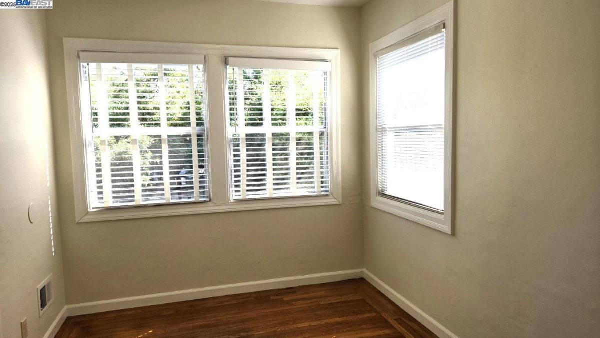 Apartment for rent at 702 Solano Ave #702, Albany, CA 94706