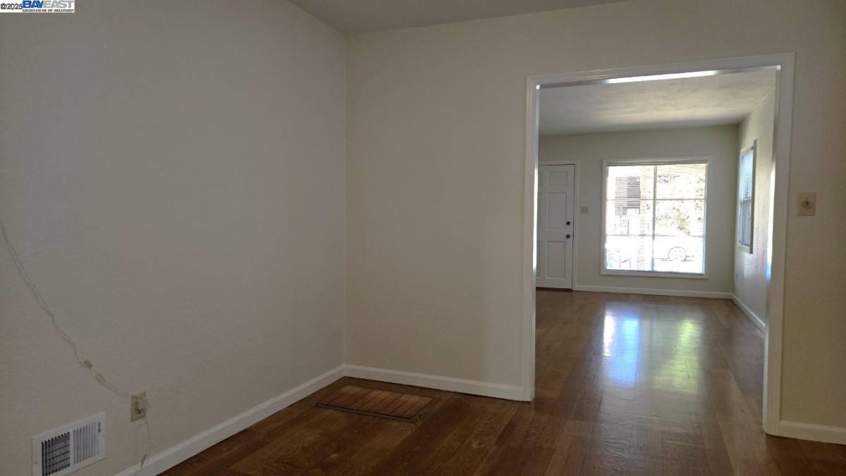 Apartment for rent at 702 Solano Ave #702, Albany, CA 94706