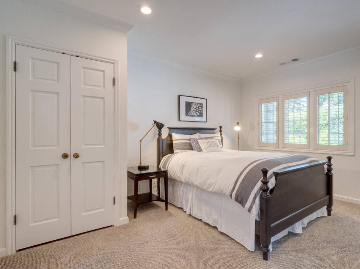 Apartment for rent at 8 Robert S Dr #8, Menlo Park, CA 94025