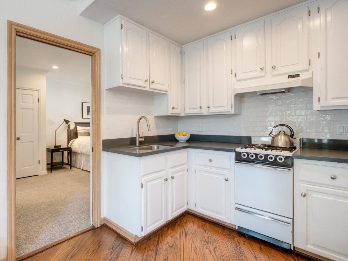 Apartment for rent at 8 Robert S Dr #8, Menlo Park, CA 94025