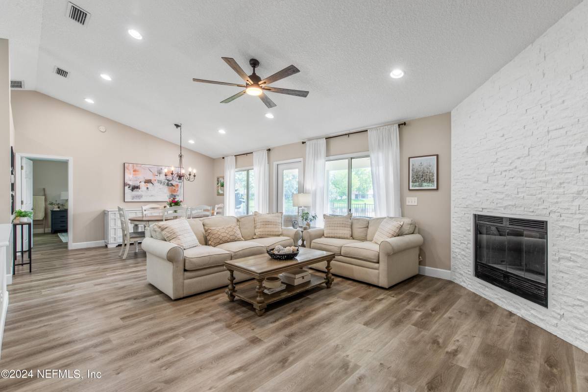 Apartment for rent at 1587 Shelter Cove Dr, Fleming Island, FL 32003