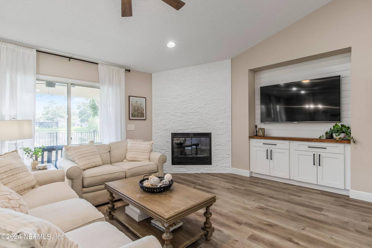Apartment for rent at 1587 Shelter Cove Dr, Fleming Island, FL 32003