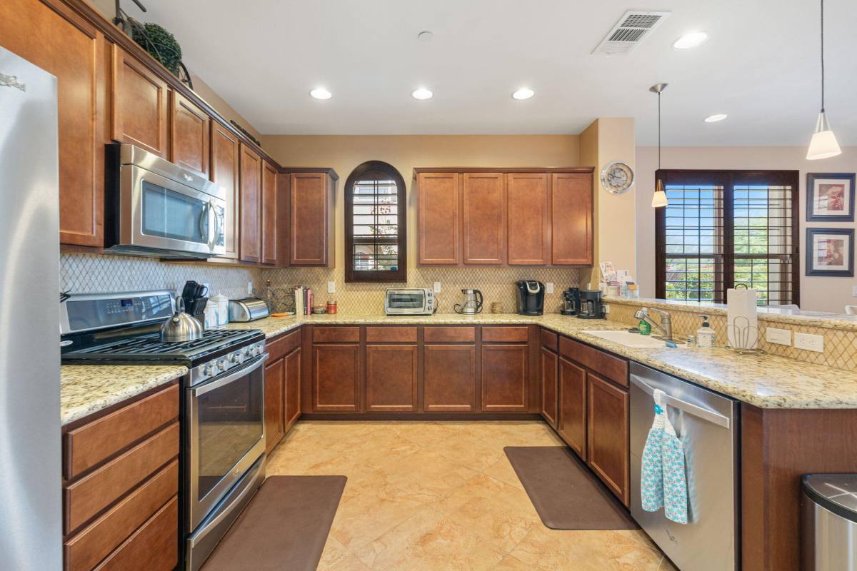 Apartment for rent at 52050 Rosewood Lane, La Quinta, CA 92253
