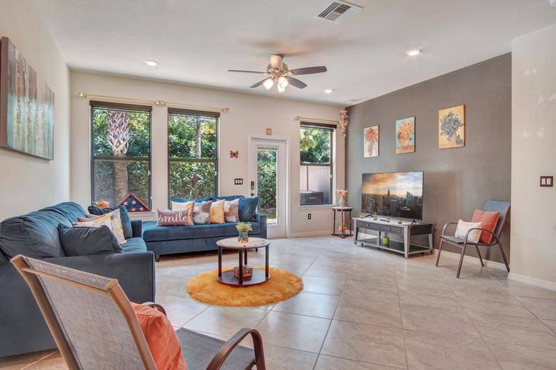Townhouse for rent at 2374 Post St, West Palm Beach, FL 33406
