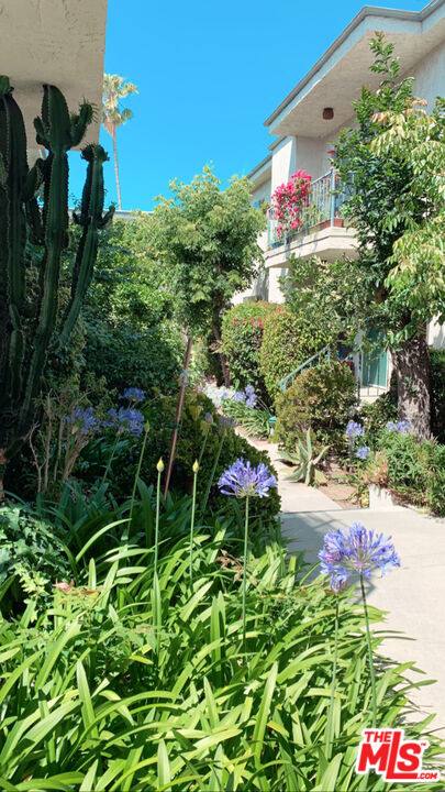 Apartment for rent at 11081 Rose Ave #25, Los Angeles, CA 90034