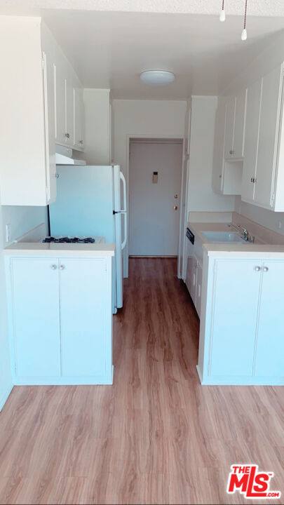 Apartment for rent at 11081 Rose Ave #25, Los Angeles, CA 90034