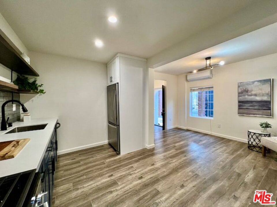 Apartment for rent at 656 1 2 N Dillon St #656, Los Angeles, CA 90026