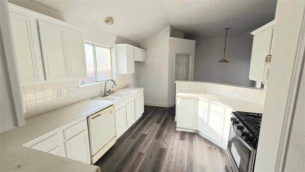 Apartment for rent at 2621 Ash Creek, Mesquite, TX 75181