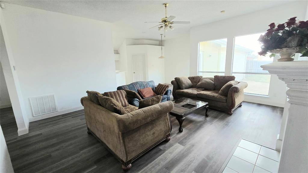 Apartment for rent at 2621 Ash Creek, Mesquite, TX 75181