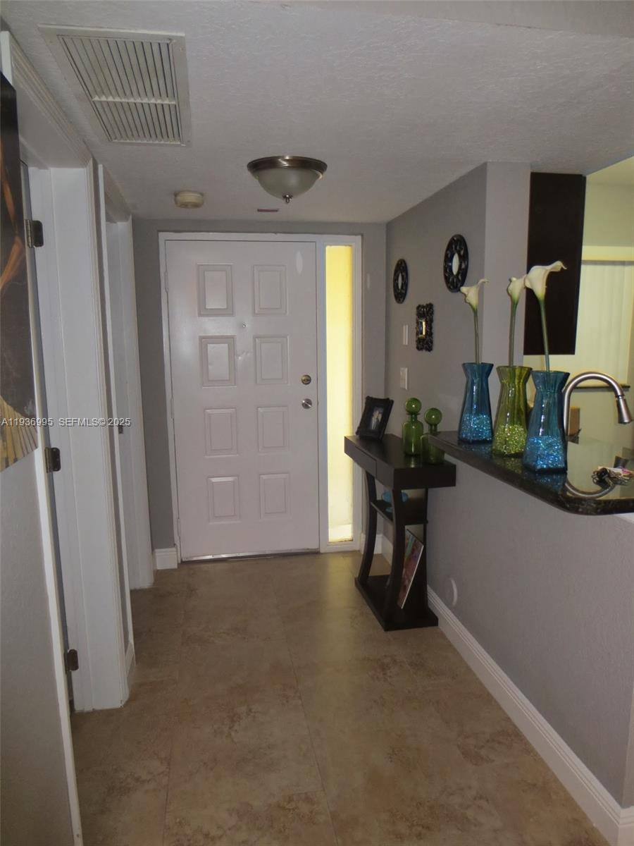 Apartment for rent at 2811 N Oakland Forest Dr #106, Fort Lauderdale, FL 33309