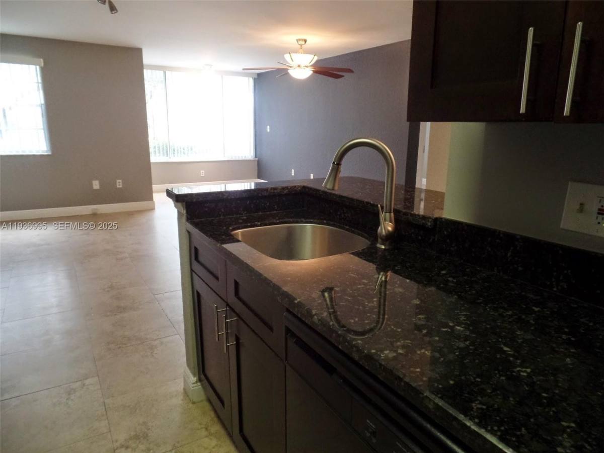 Apartment for rent at 2811 N Oakland Forest Dr #106, Fort Lauderdale, FL 33309