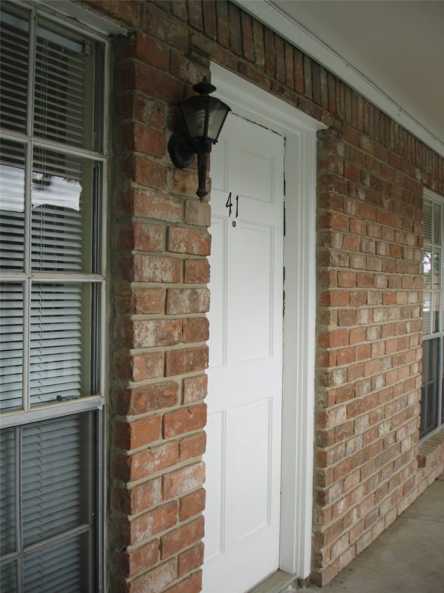Condo for rent at 14333 Memorial Dr #41, Houston, TX 77079