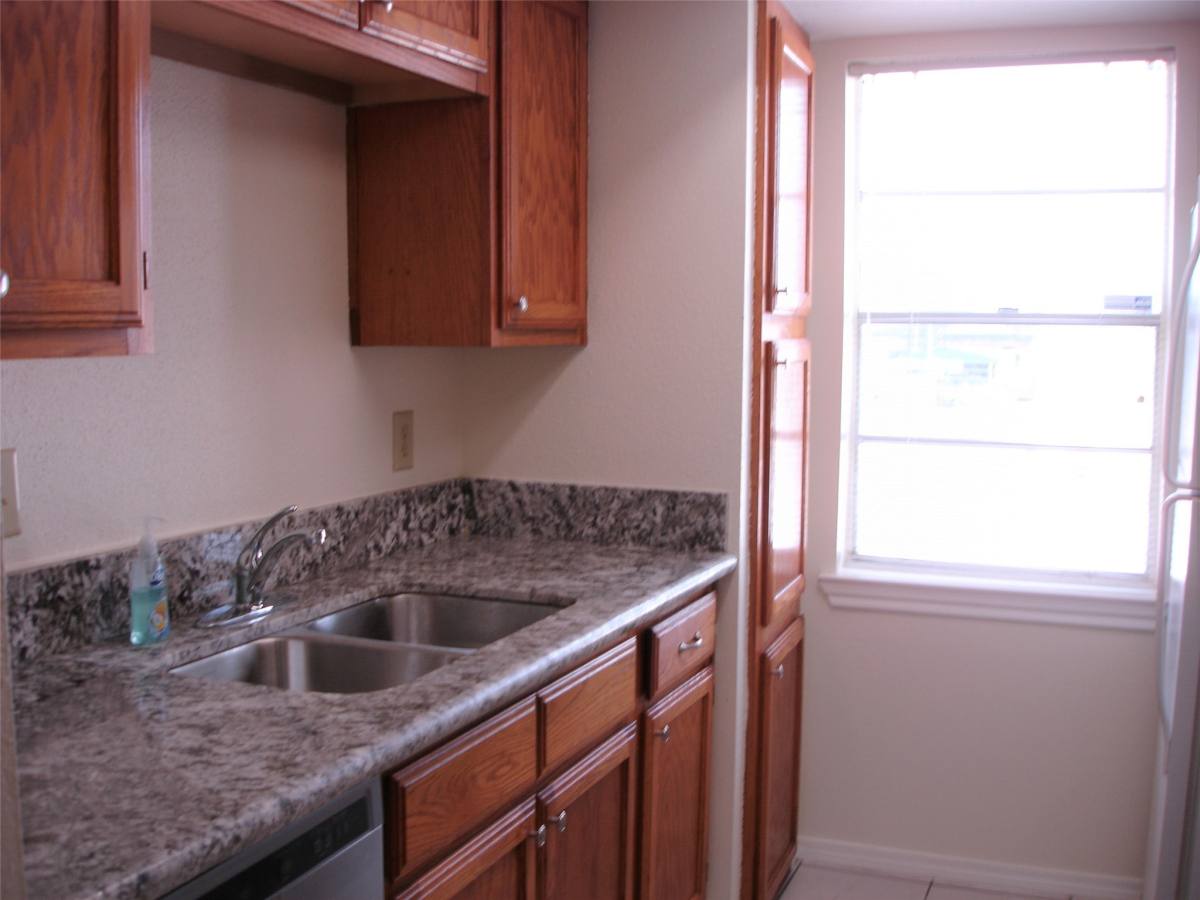 Condo for rent at 14333 Memorial Dr #41, Houston, TX 77079