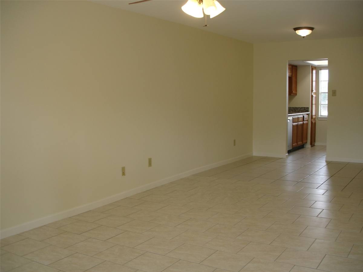 Condo for rent at 14333 Memorial Dr #41, Houston, TX 77079