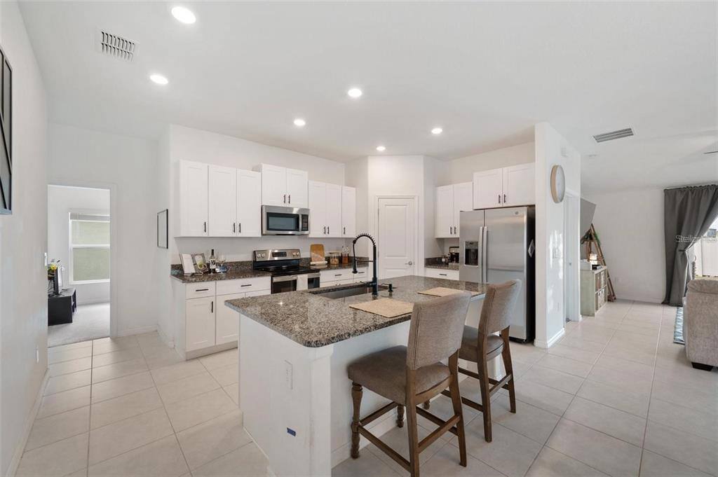 Apartment for rent at 5517 Blue Azure Dr, Wimauma, FL 33598