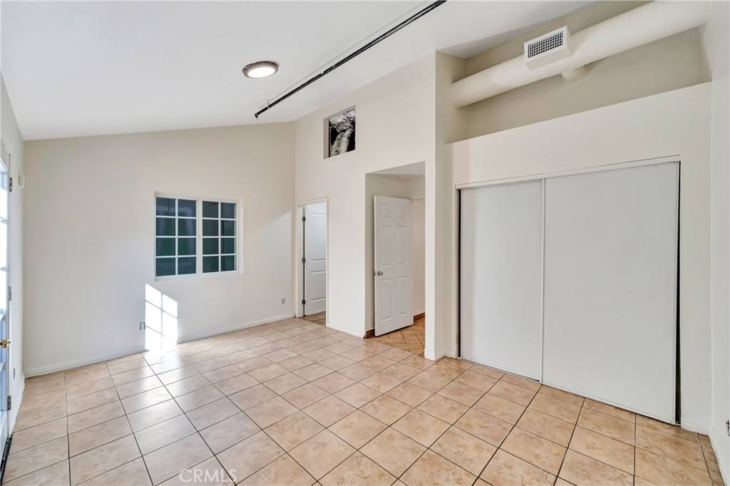 Apartment for rent at 6933 Amigo Ave, Reseda, CA 91335