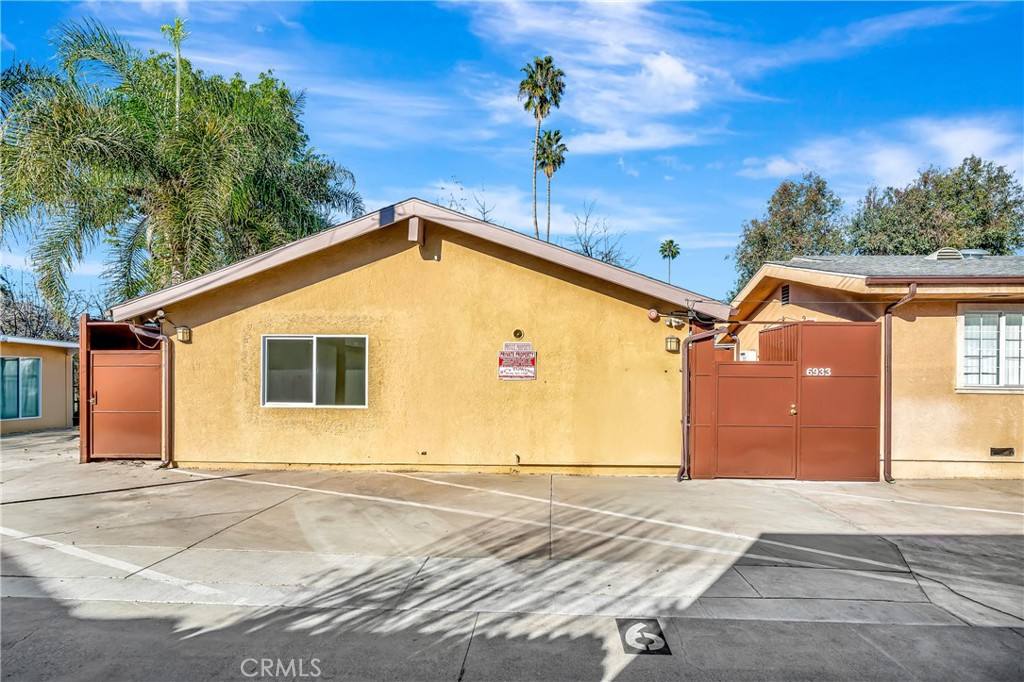 Apartment for rent at 6933 Amigo Ave, Reseda, CA 91335