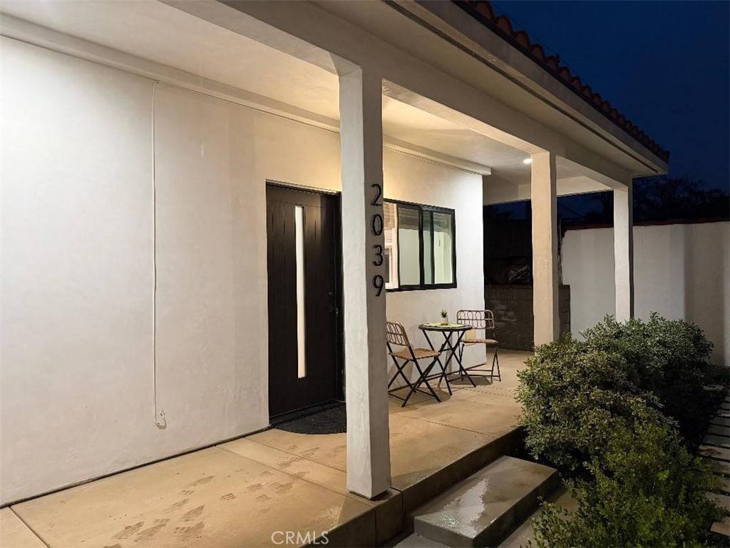 Apartment for rent at 2039 Casa Grande St, Pasadena, CA 91104