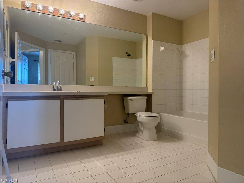Condo for rent at 6321 Aragon Way #206, Fort Myers, FL 33966