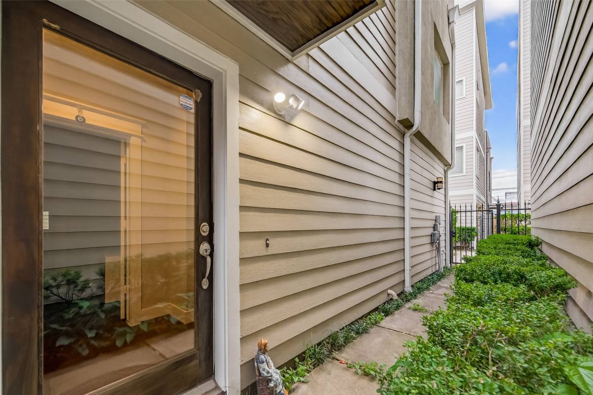 Apartment for rent at 1510 Crockett St #1510B, Houston, TX 77007