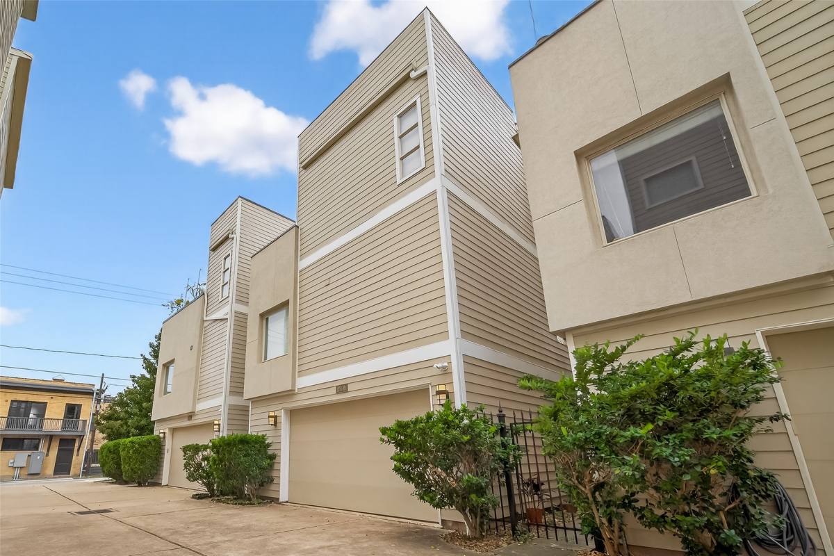 Apartment for rent at 1510 Crockett St #1510B, Houston, TX 77007