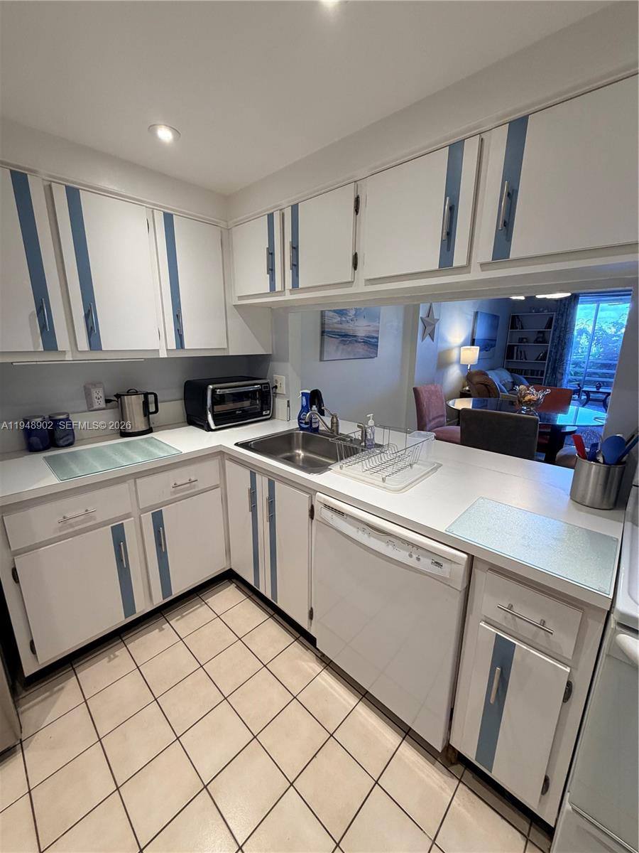 Condo for rent at 501 E Dania Beach Blvd #50151B, Dania, FL 33004