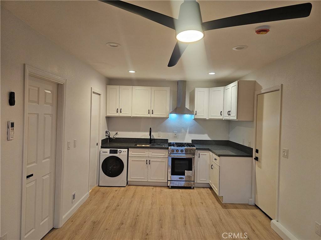 Apartment for rent at 324 E Citron St #324, Corona, CA 92879