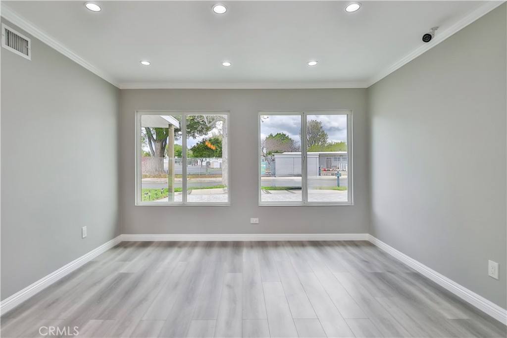 Apartment for rent at 9752 Laramie Ave, Chatsworth, CA 91311