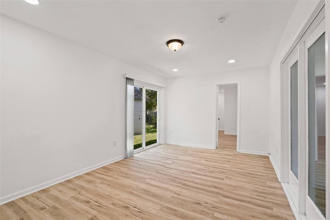 Apartment for rent at 6009 Glen Meadow Dr, Austin, TX 78745