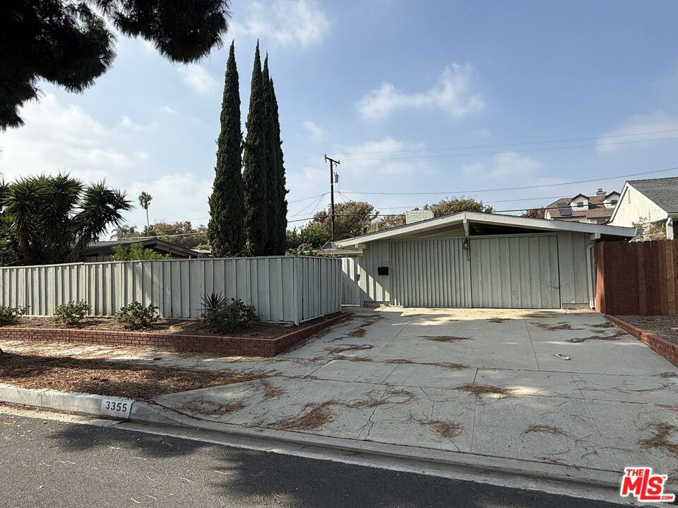 Apartment for rent at 3355 Kallin Ave, Long Beach, CA 90808