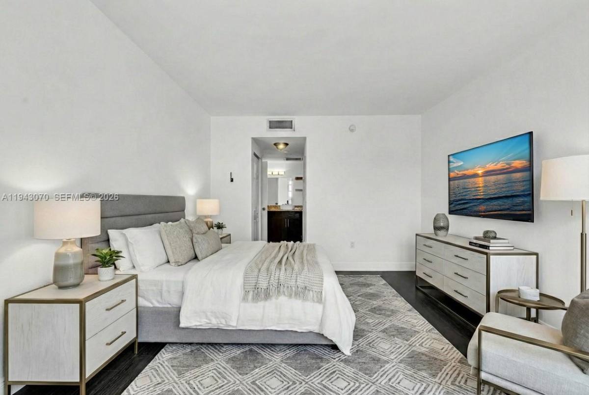 Apartment for rent at 500 Bayview Dr #228, North Miami Beach, FL 33160
