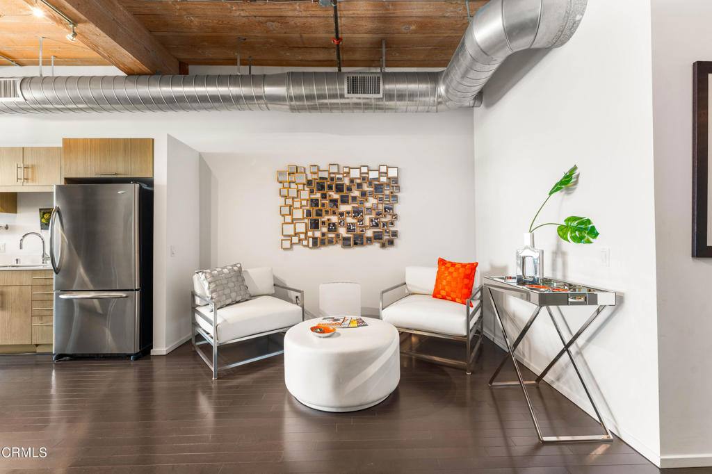 Apartment for rent at 530 S Hewitt St #427, Los Angeles, CA 90013