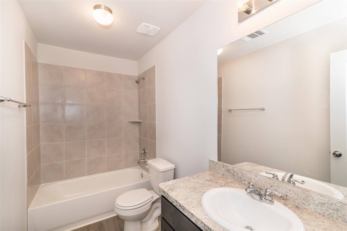 Apartment for rent at 8814 Lar-Ree Oaks Circle, Houston, TX 77028