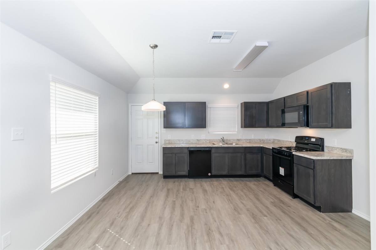 Apartment for rent at 8814 Lar-Ree Oaks Circle, Houston, TX 77028